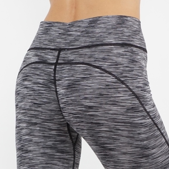 Yoga leggings for petite 7/8 length workout pant - Picture 4 of 4